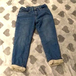 Fluffy loose blue jeans